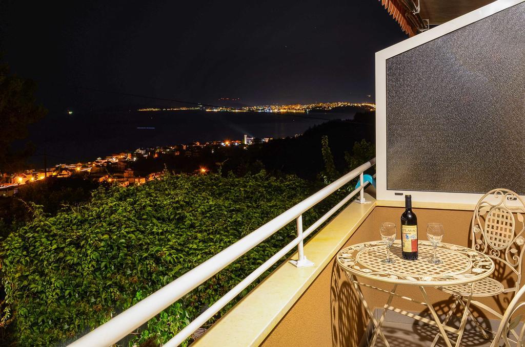 Apartments Intrada Podstrana Exterior photo